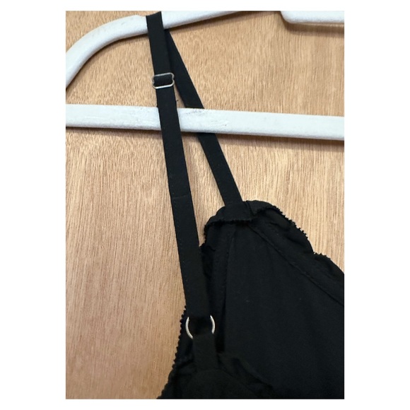 Old Navy Ruffle-Trimmed Cami Blouse - Picture 7 of 8